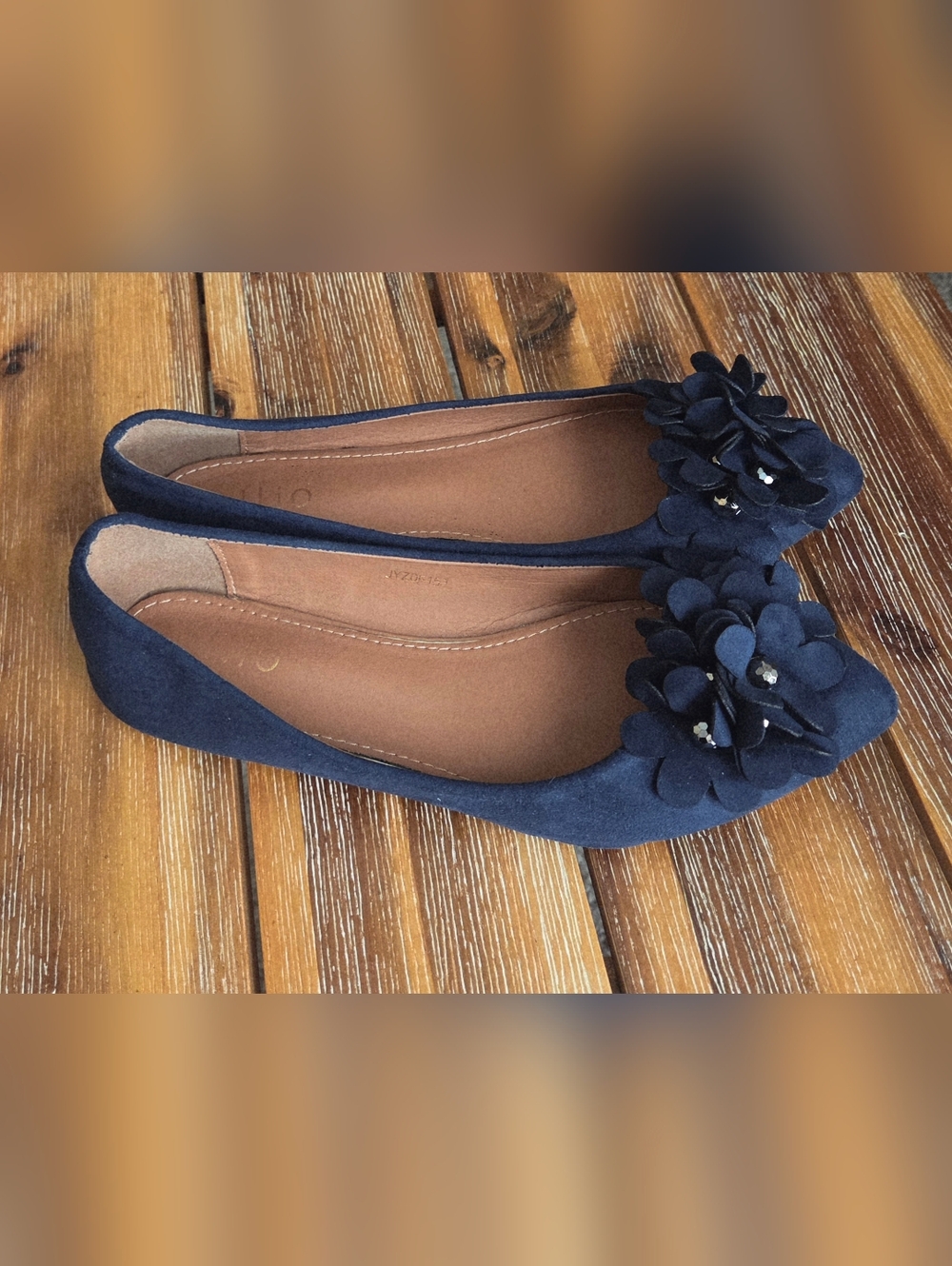 Navy Olio Brand Shoes -NWT - Picture 2 of 4